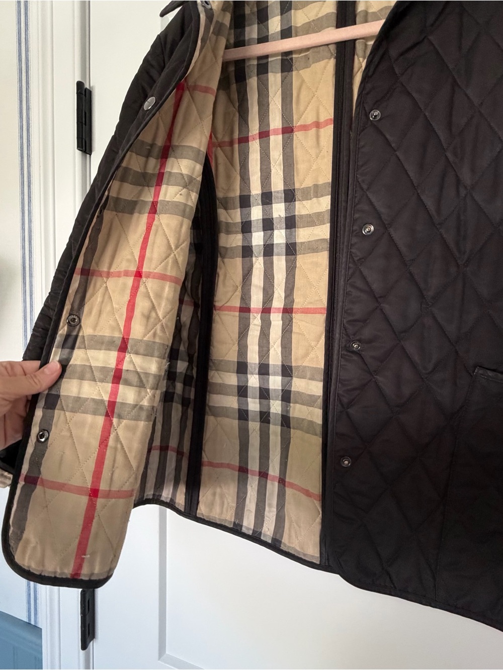 Women’s Burberry Black Quilted Jacket with Signature Check Lining Detail - Picture 3 of 8